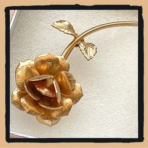 💕Beautiful Vintage Gold Tone Giovanni Blooming Rose Brooch💕
